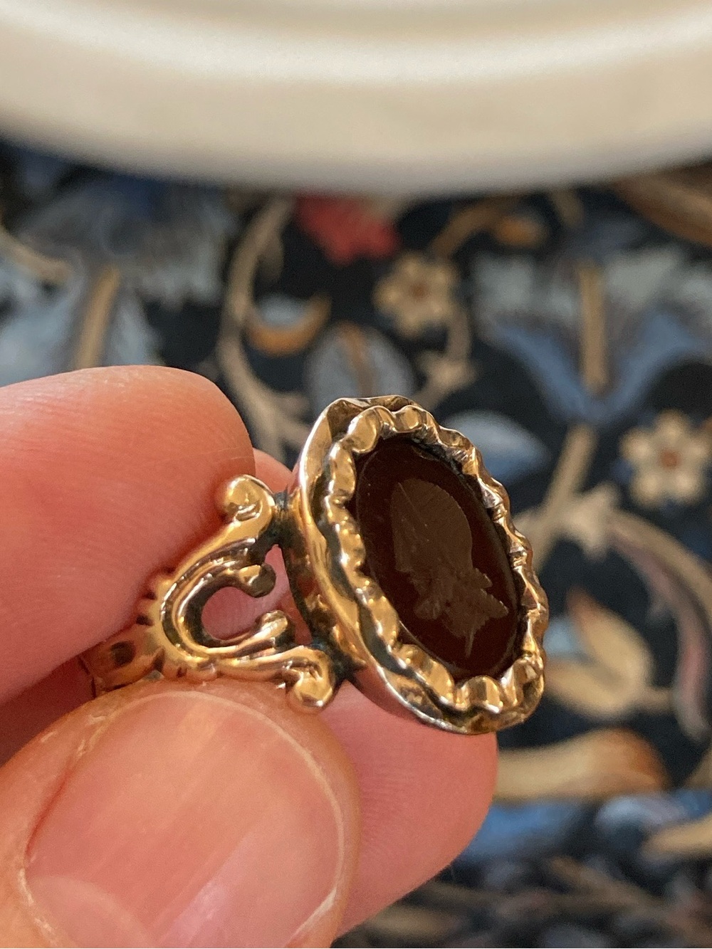 Antique Victorian? Carved Carnelian Intaglio Engraved Gold Ring - Picture 5 of 17